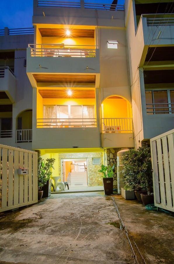 Baan Lao 3 Bedroom Town House Near The Sea *